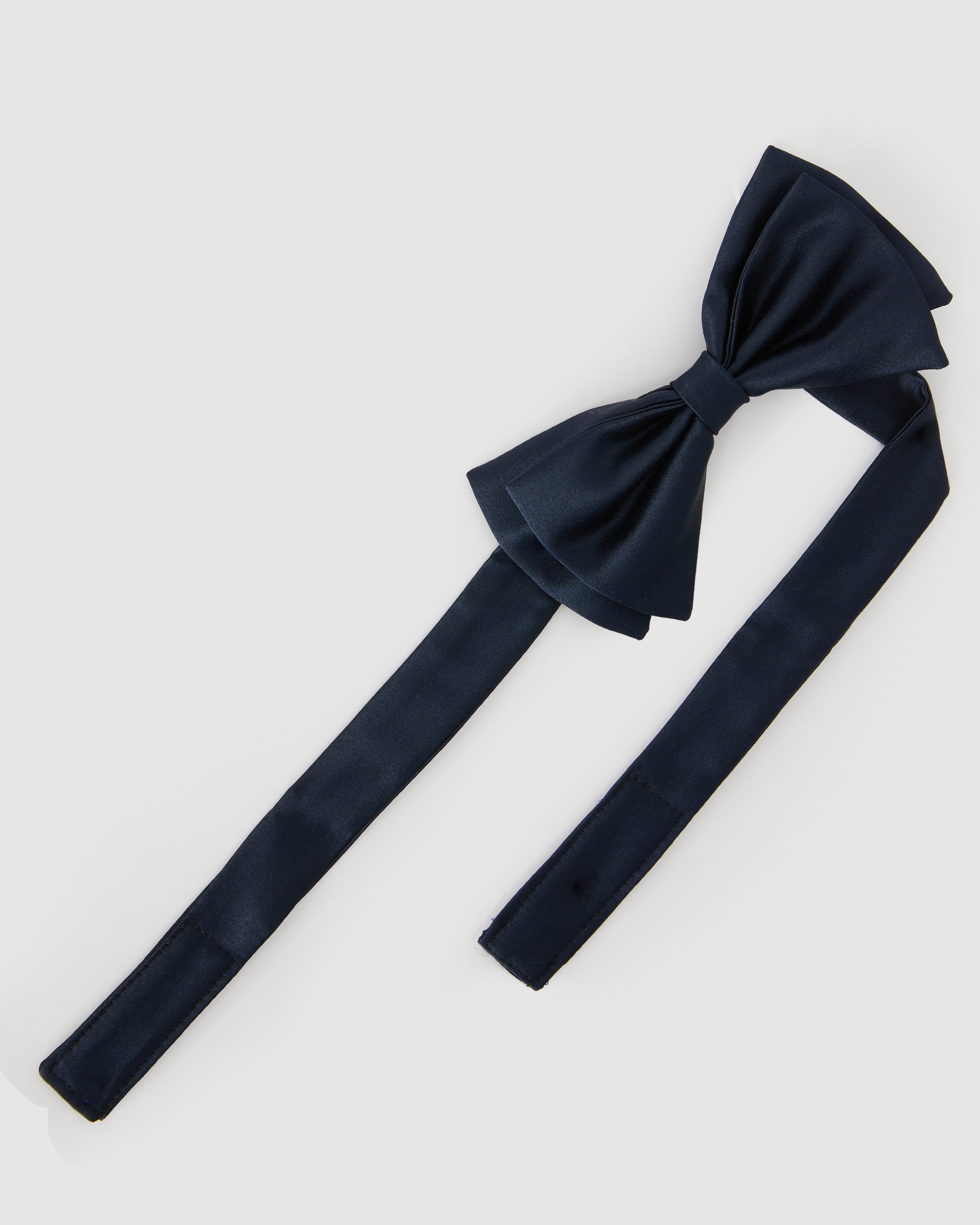 Papillon blu in satin