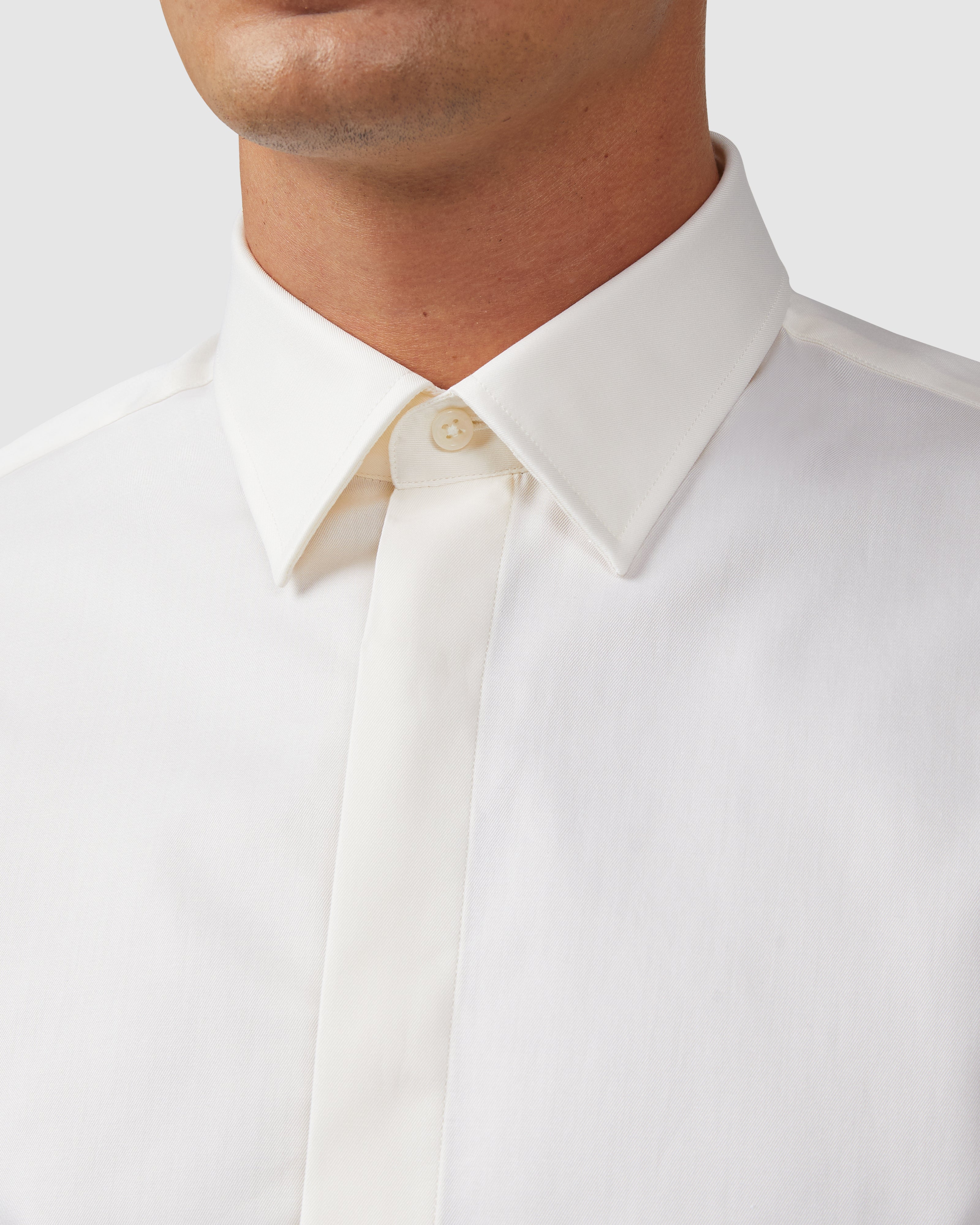 Ivory cotton twill shirt with Italian collar