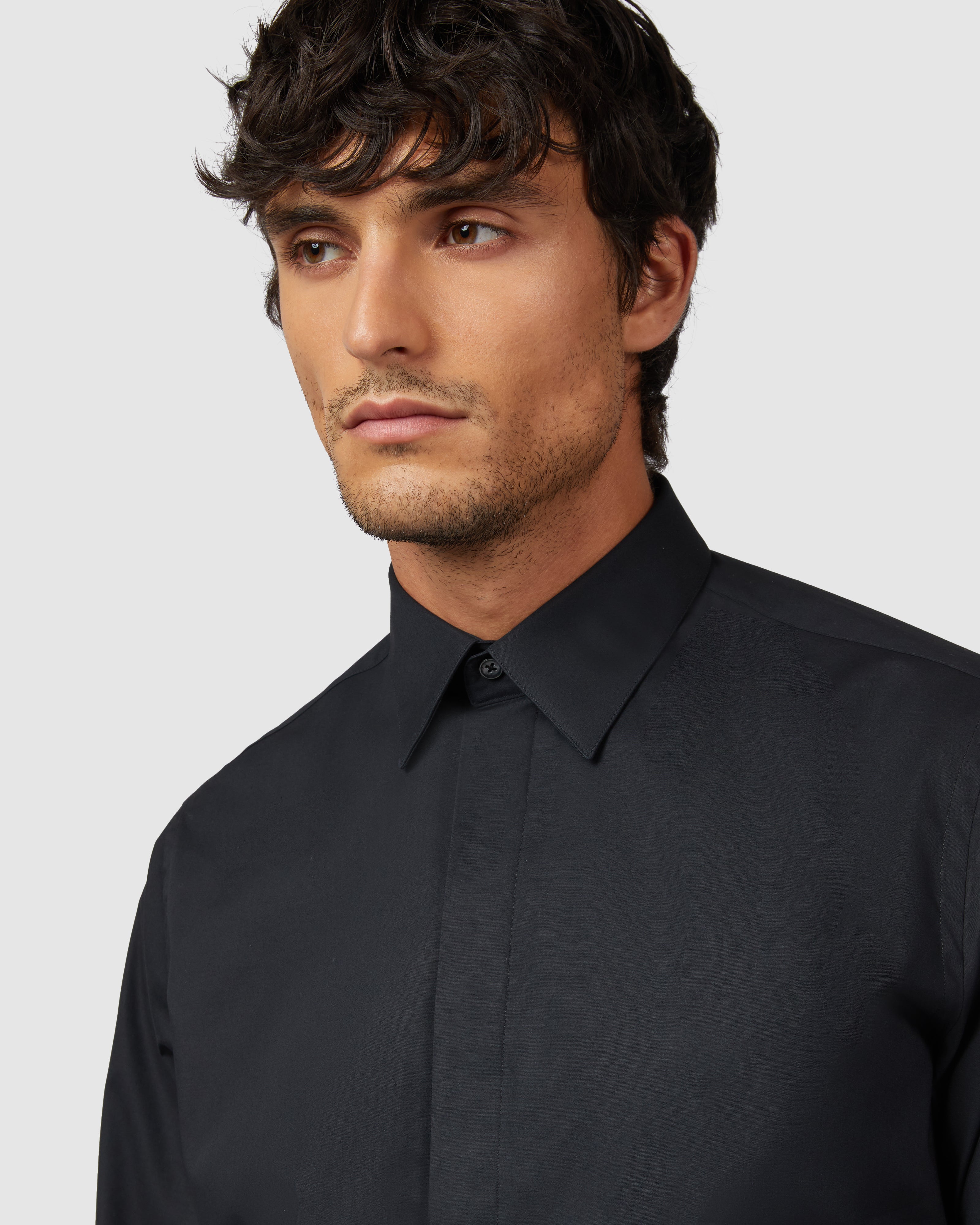 Black poplin comfort shirt with Italian collar           