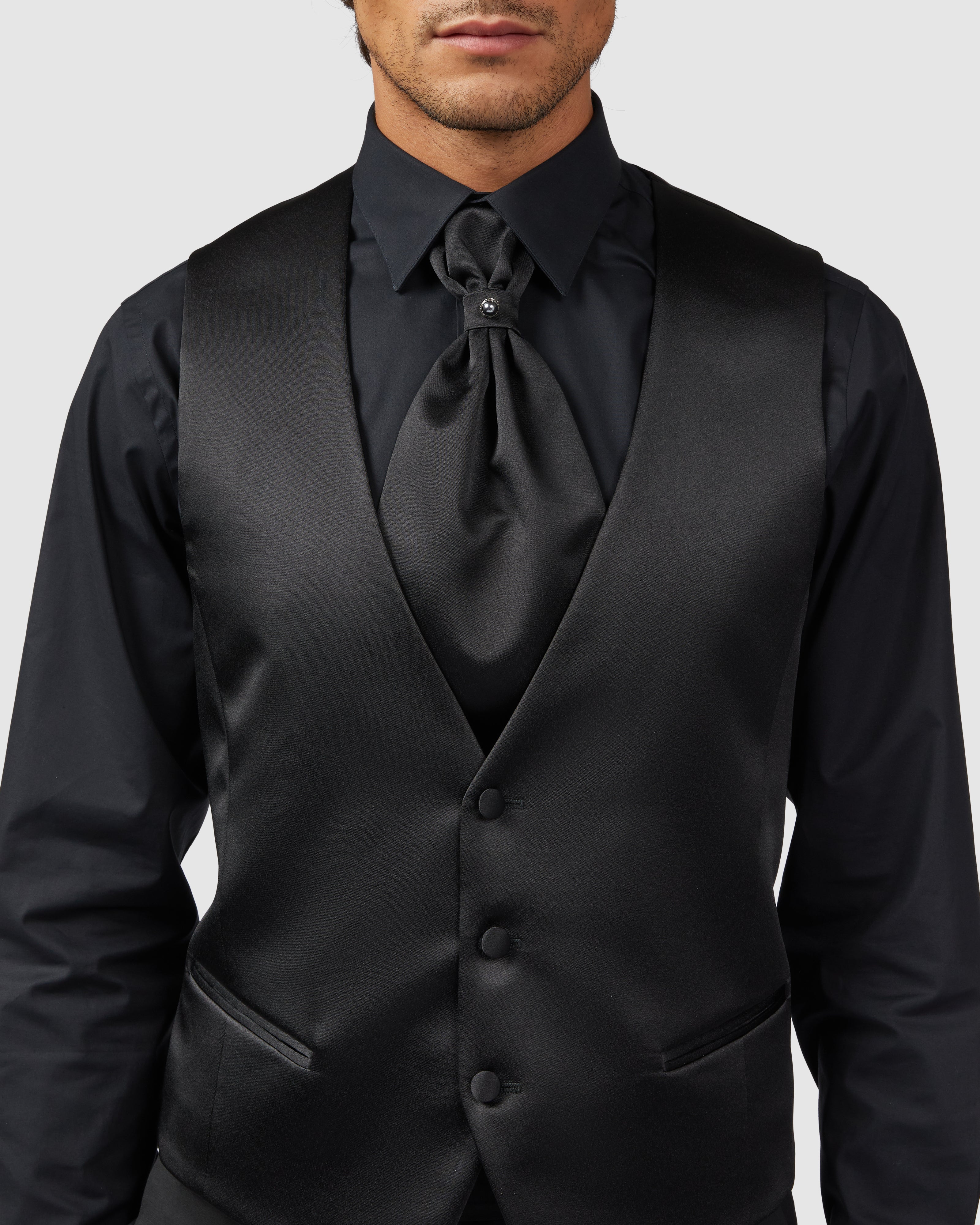 Gilet nero bottoni con ascot abbinato Nero Tinta unita 46