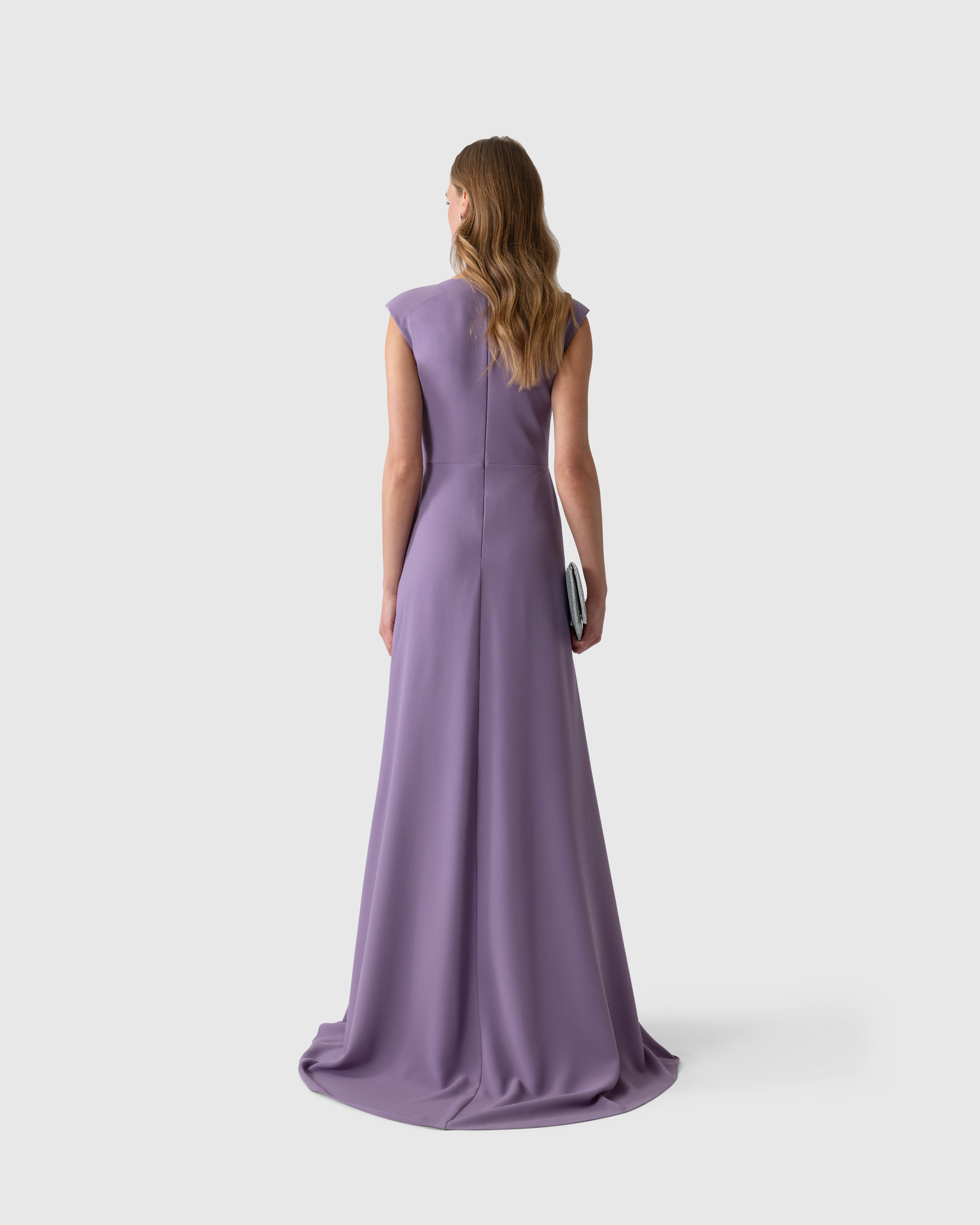 Robe longue ajustée en crêpe lilas