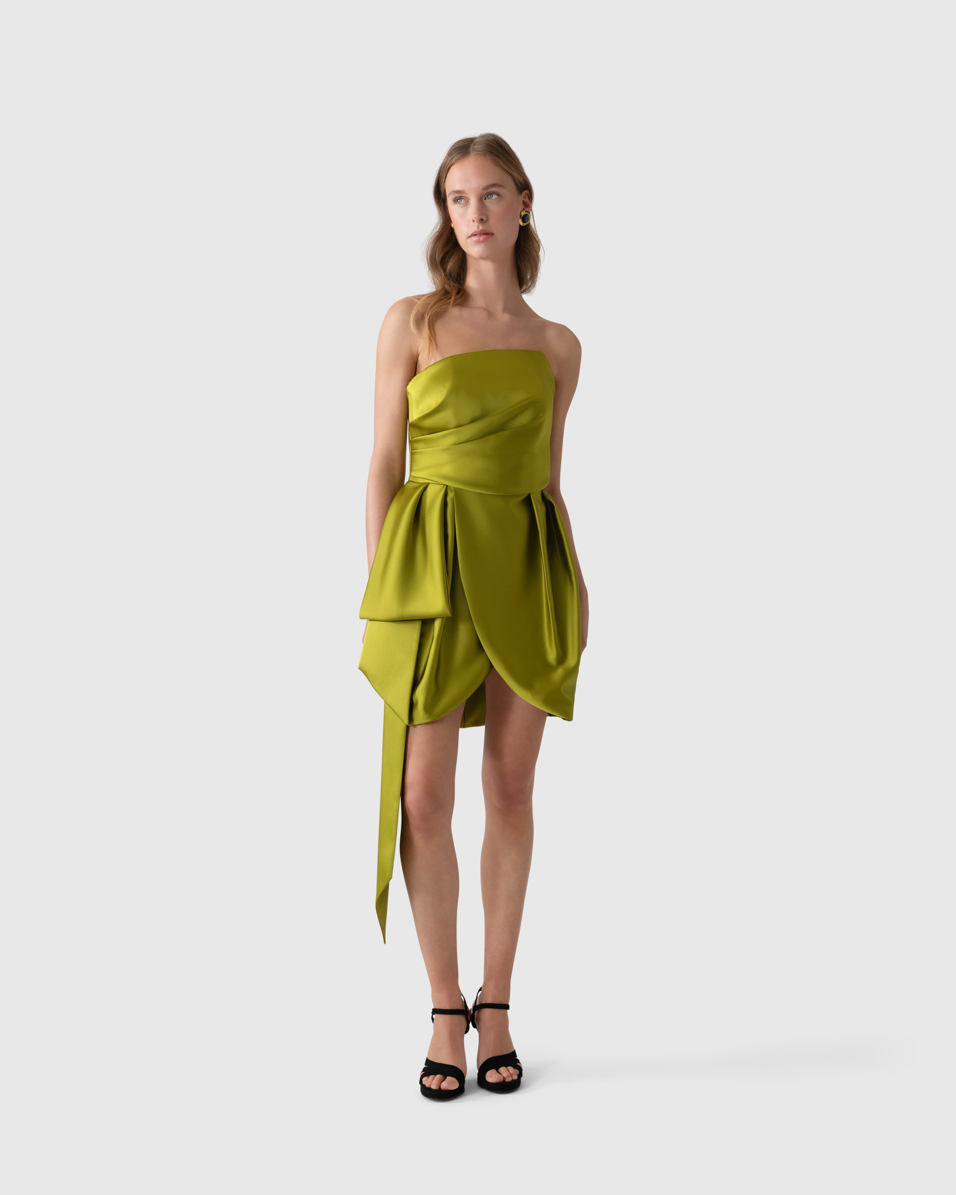 Robe bustier courte en satin vert