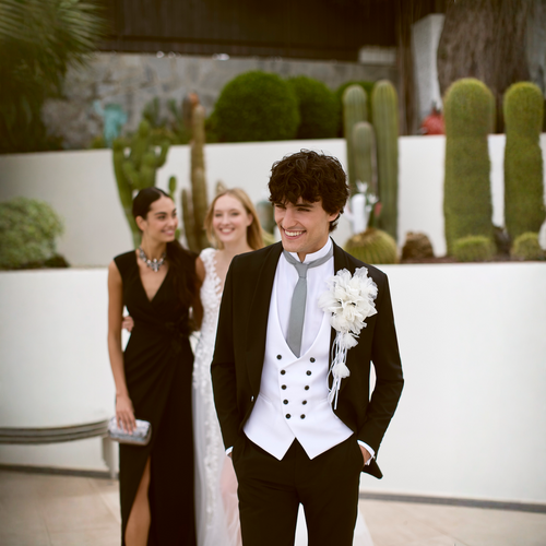 Look de gală Carlo Pignatelli - costum negru elegant pentru evenimente speciale